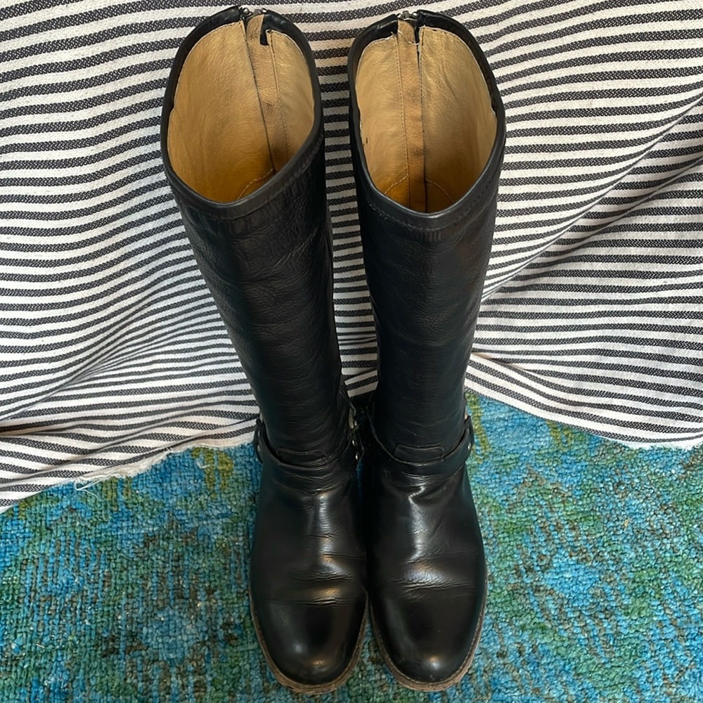 Women’s 9B Black Frye Phillip Harness Tall Boots